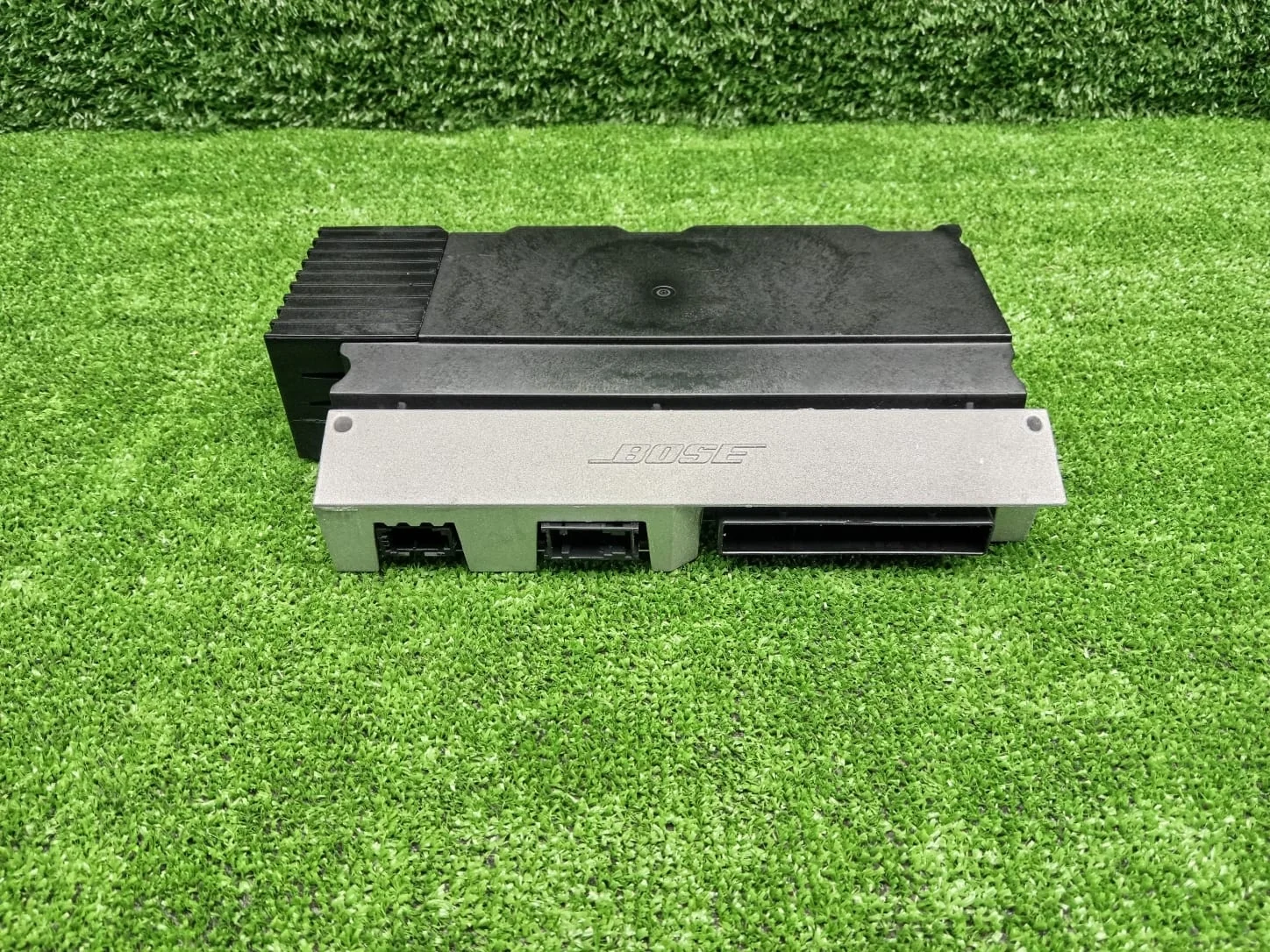 Усилитель звука Bose Audi A6 C6  CAJA 4WD  4F0035223P