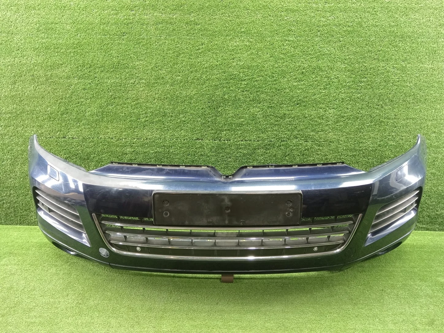 Бампер передний в сборе VW Touareg NF 7P       7P6807221B
