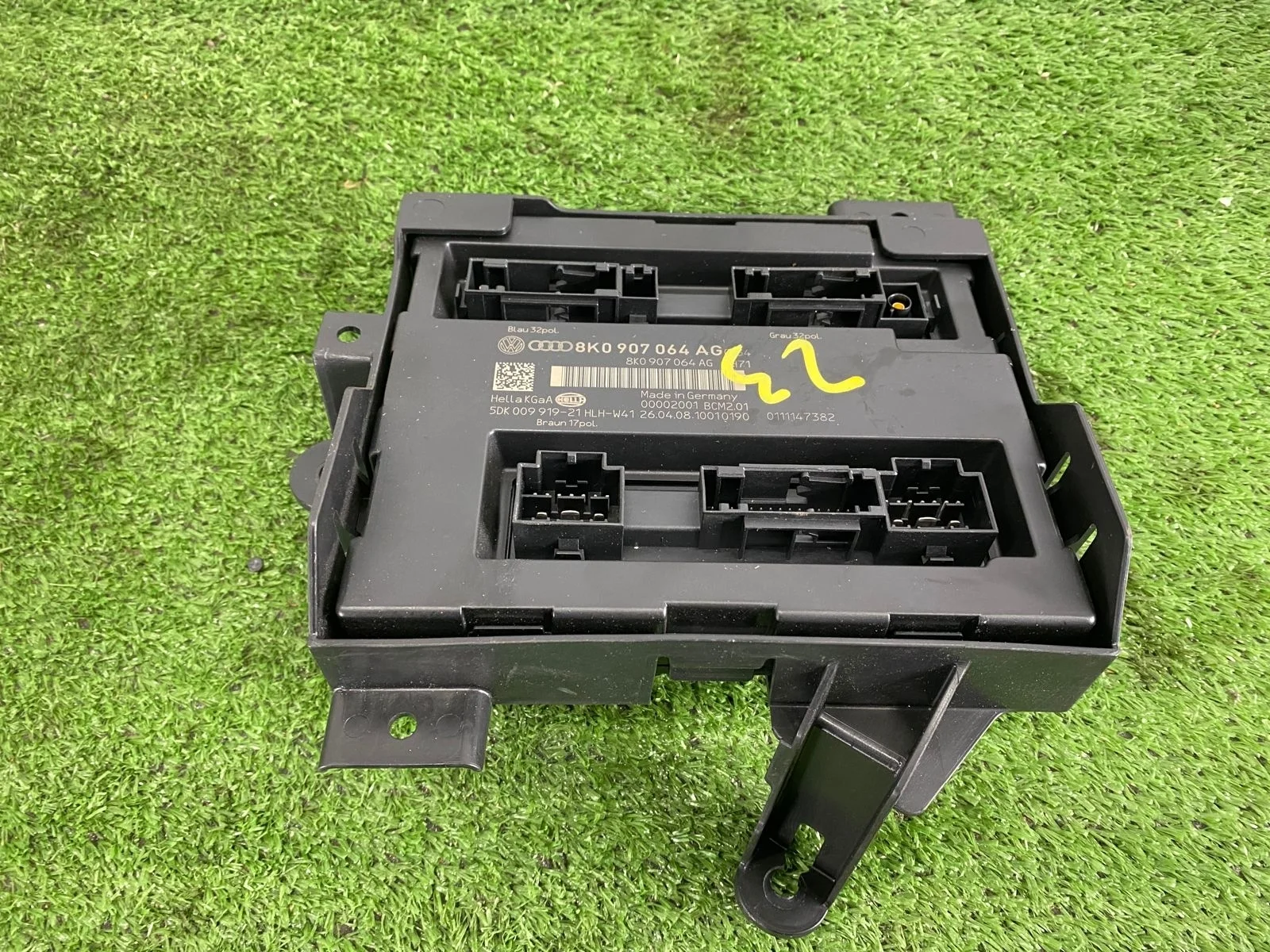 Блок комфорта 8K0907064AG Audi A4 B8 8K CALA 4WD B8 (2007—2011) 8K0907064AG
