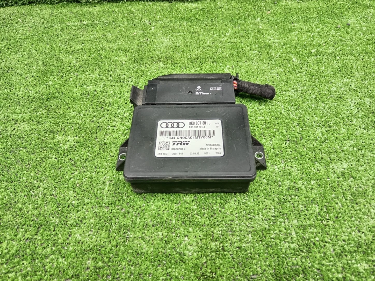 Блок управления стояночного тормоза Audi A4 B8  CDNС 4WD  8K0907801J
