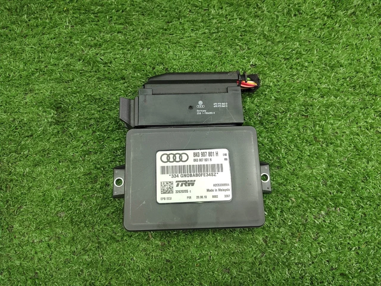 Блок управления стояночным тормозом Audi A4 B8  CDN 4WD  8K0907801H