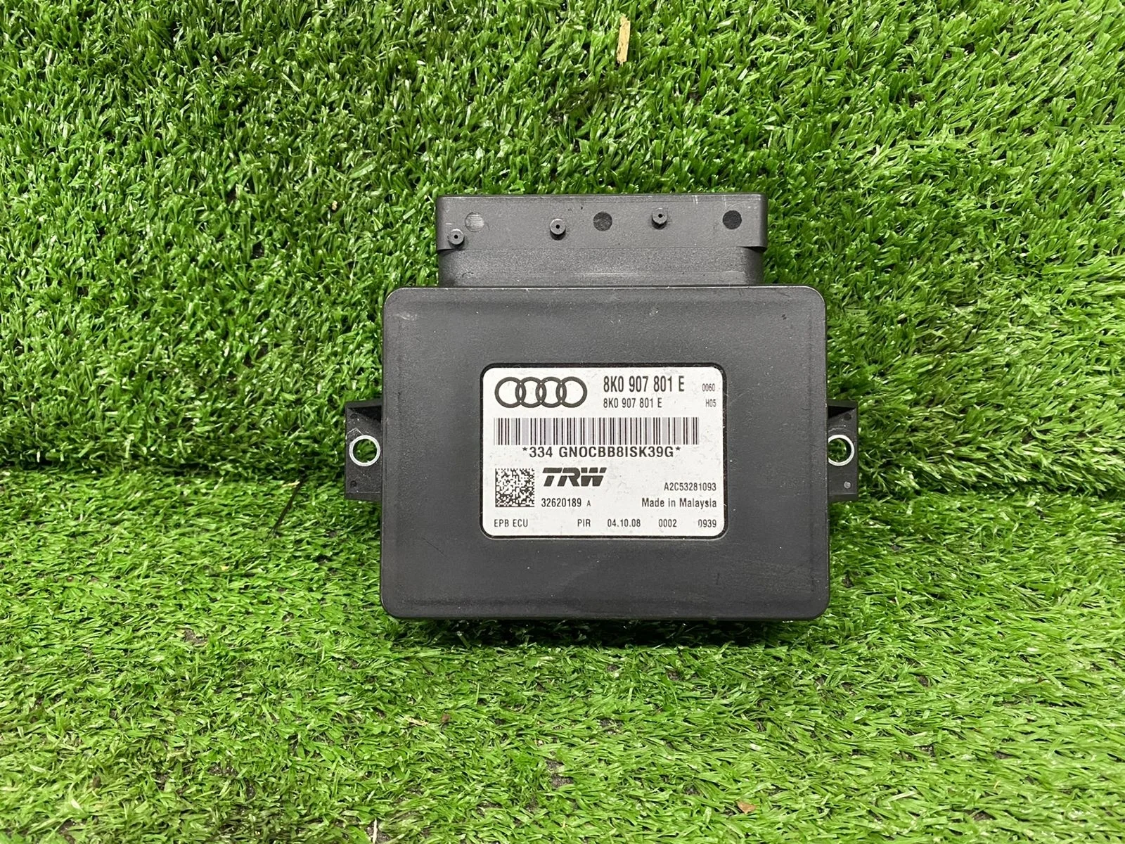 Блок управления стояночным тормозом Audi A4 B8 8K CDH 2WD B8 (2007—2011) 8K0907801E