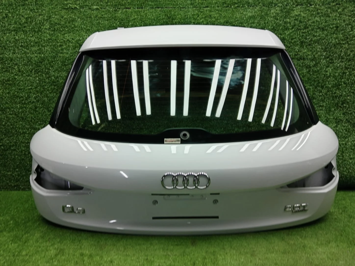 Дверь багажника Audi Q3 Audi Q3 8U  CPSA 4WD  8U0827025