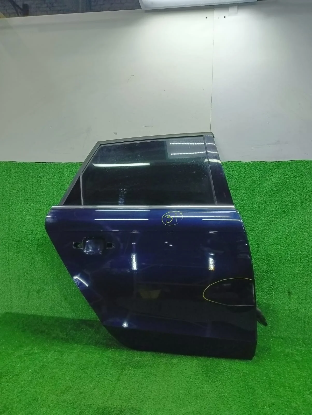 Дверь задняя правая Audi A4 B8 8K CDH 2WD B8 (2007—2011) 8K9833052D