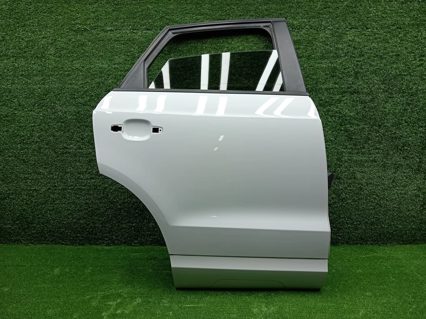 Дверь задняя правая Audi Q3 8U Audi Q3 8U  CPSA 4WD  8U0833052