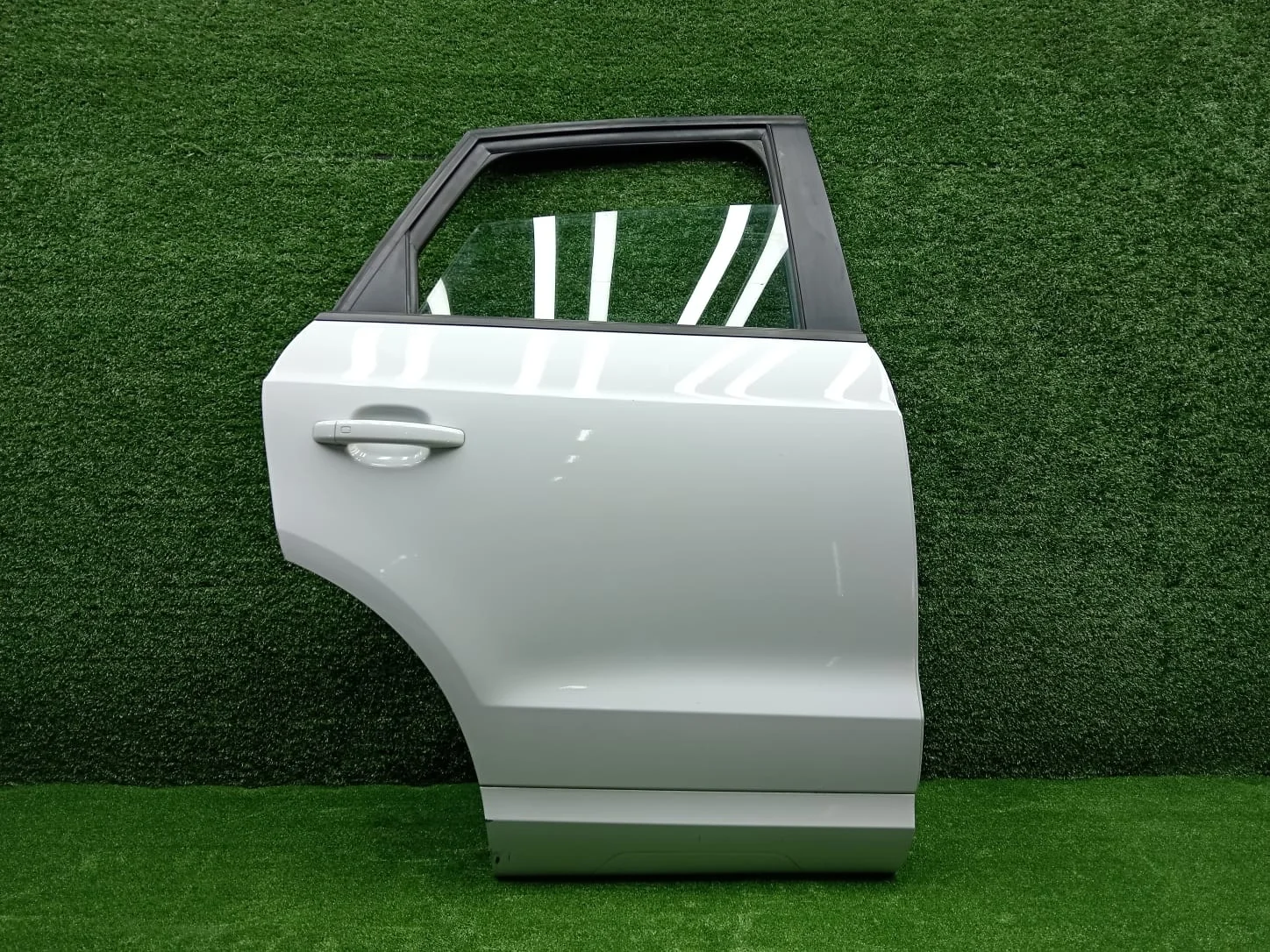 Дверь задняя правая Audi Q3 8U Audi Q3 8U  CPSA 4WD  8U0833052