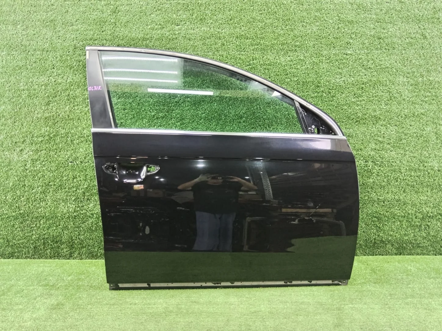 Дверь передняя правая Volkswagen Passat b7  CAXA 2WD  3AA831056