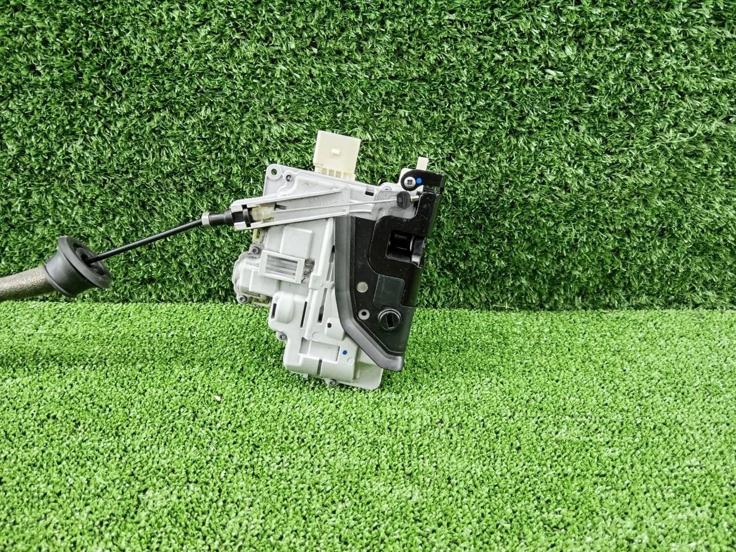 Замок двери задний левый Audi Q3 8U  CPS 4WD  8K0839015