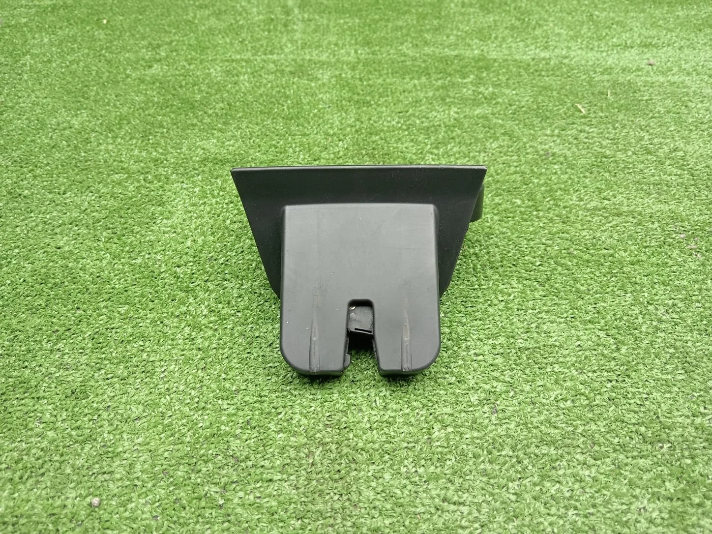 Замок крышки багажника Audi S4 B8  CAKA 4WD  8K9827505A