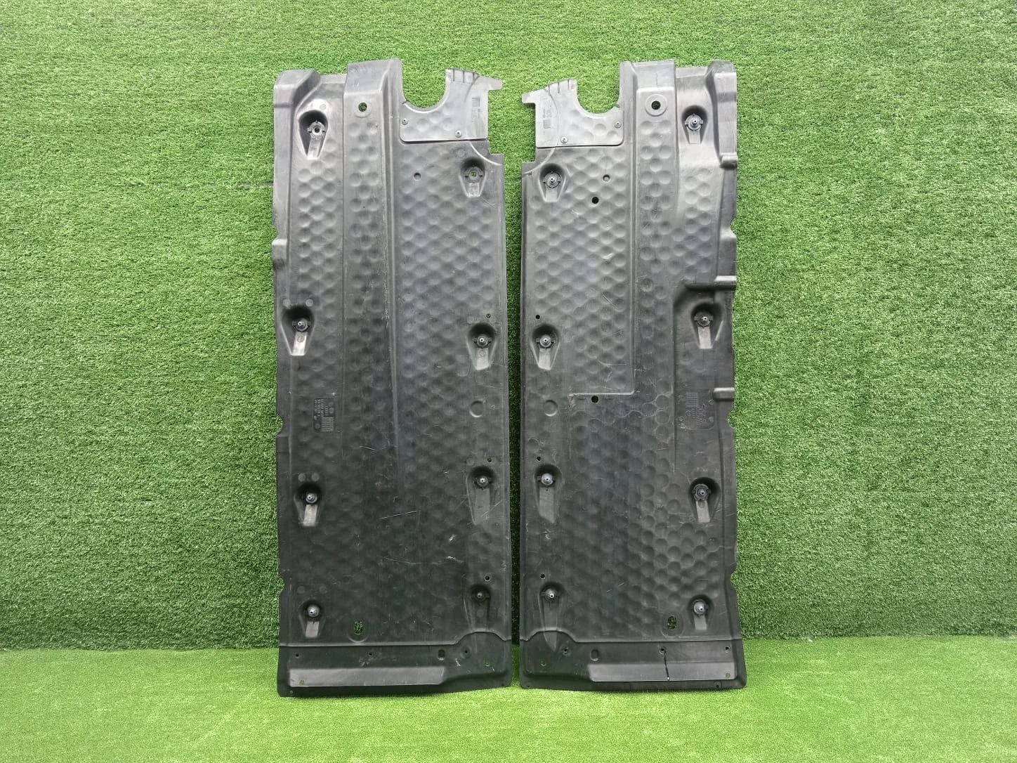 Пластиковая защита днища пара Audi A3 8P  CCZA 4WD  1K0825212