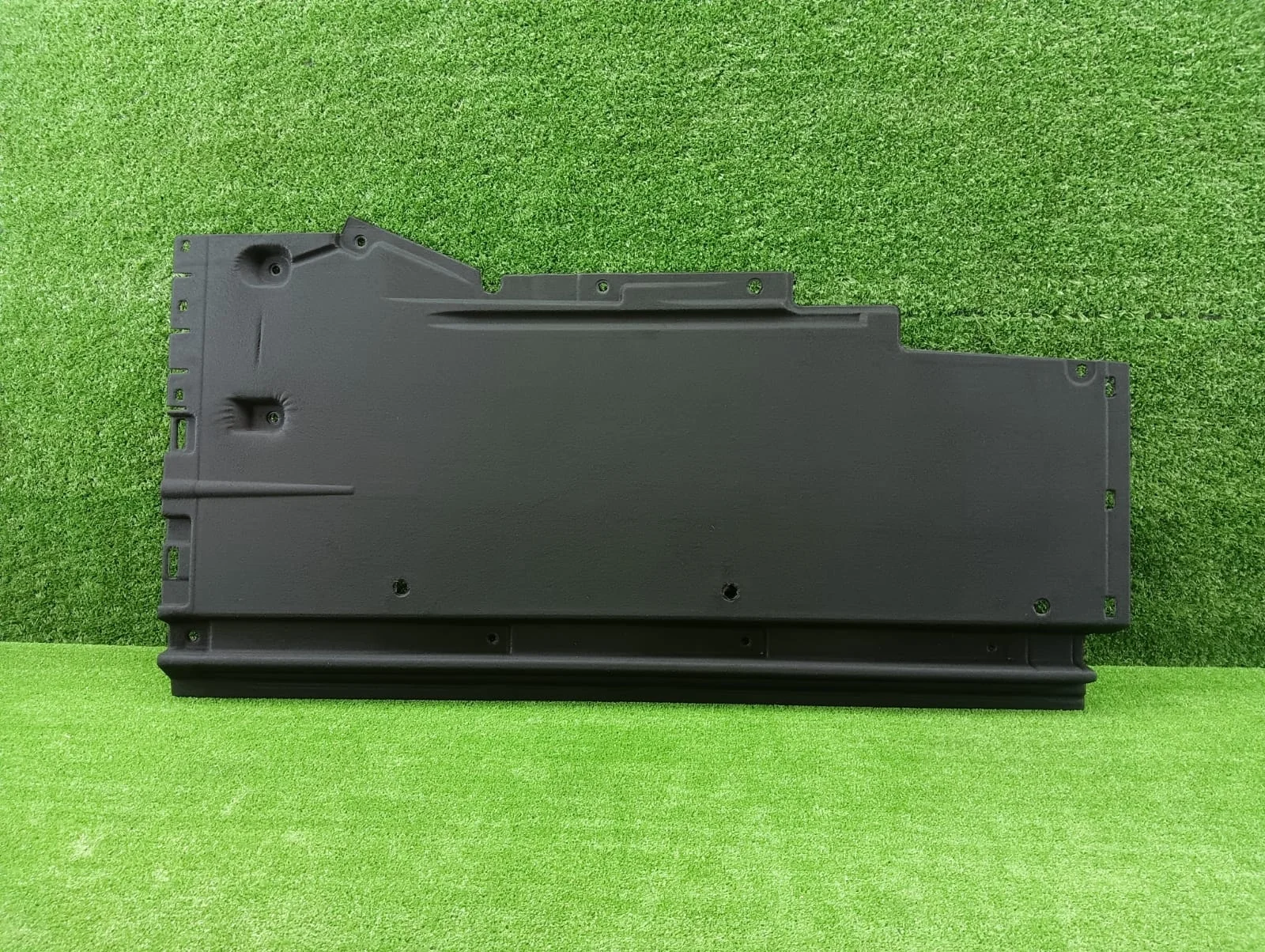 Защита днища левая Audi A4 B8 A5 8T ворс       8K0825207