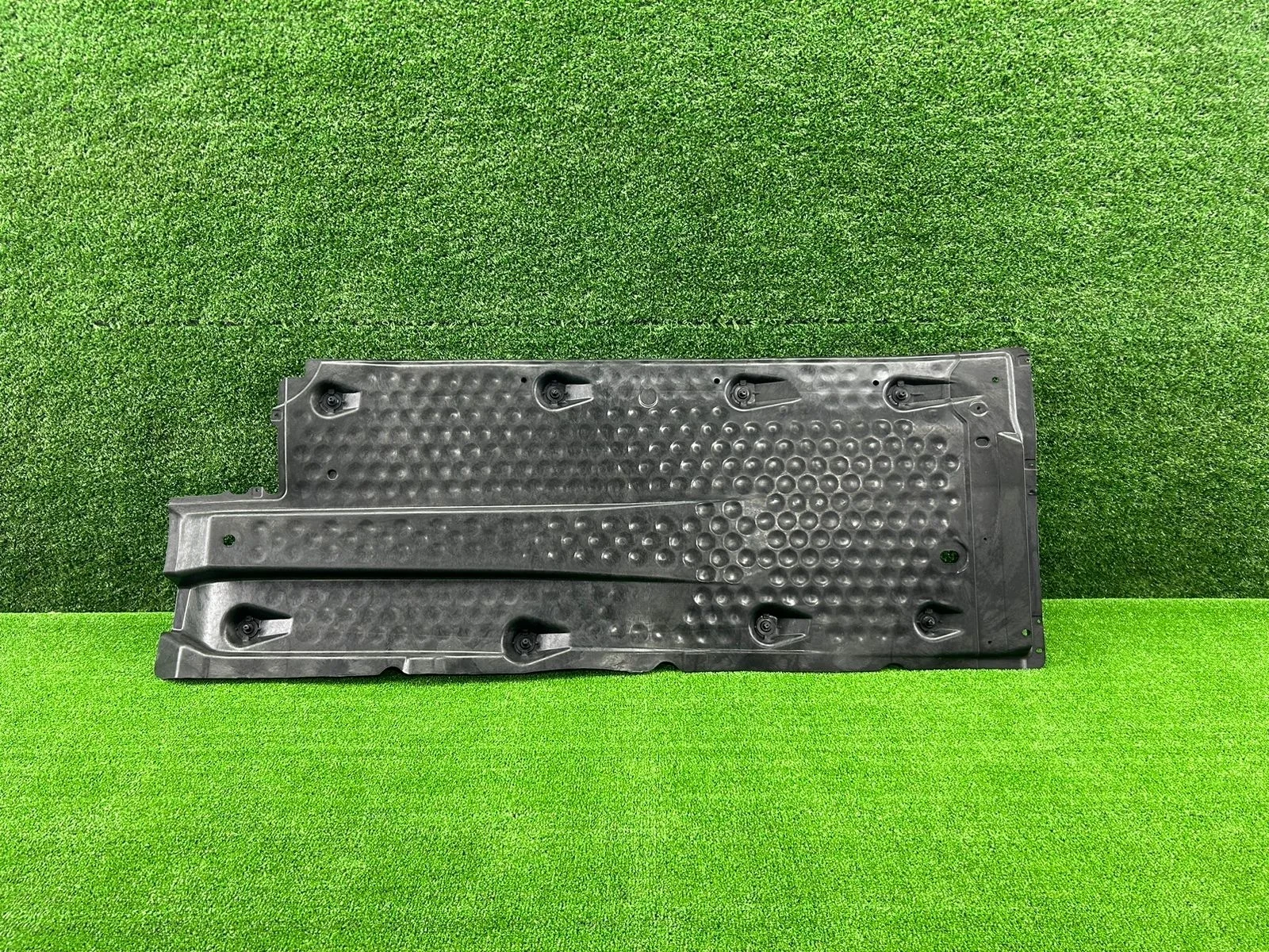 Защита днища левая Audi Skoda Seat 1K0825201       1K0825201M