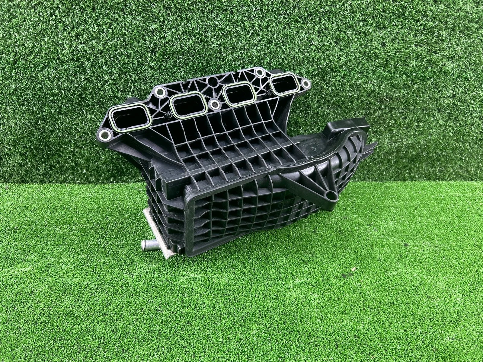 Впускной коллектор Volkswagen Passat b7  CAXA 2WD  03C129711AD