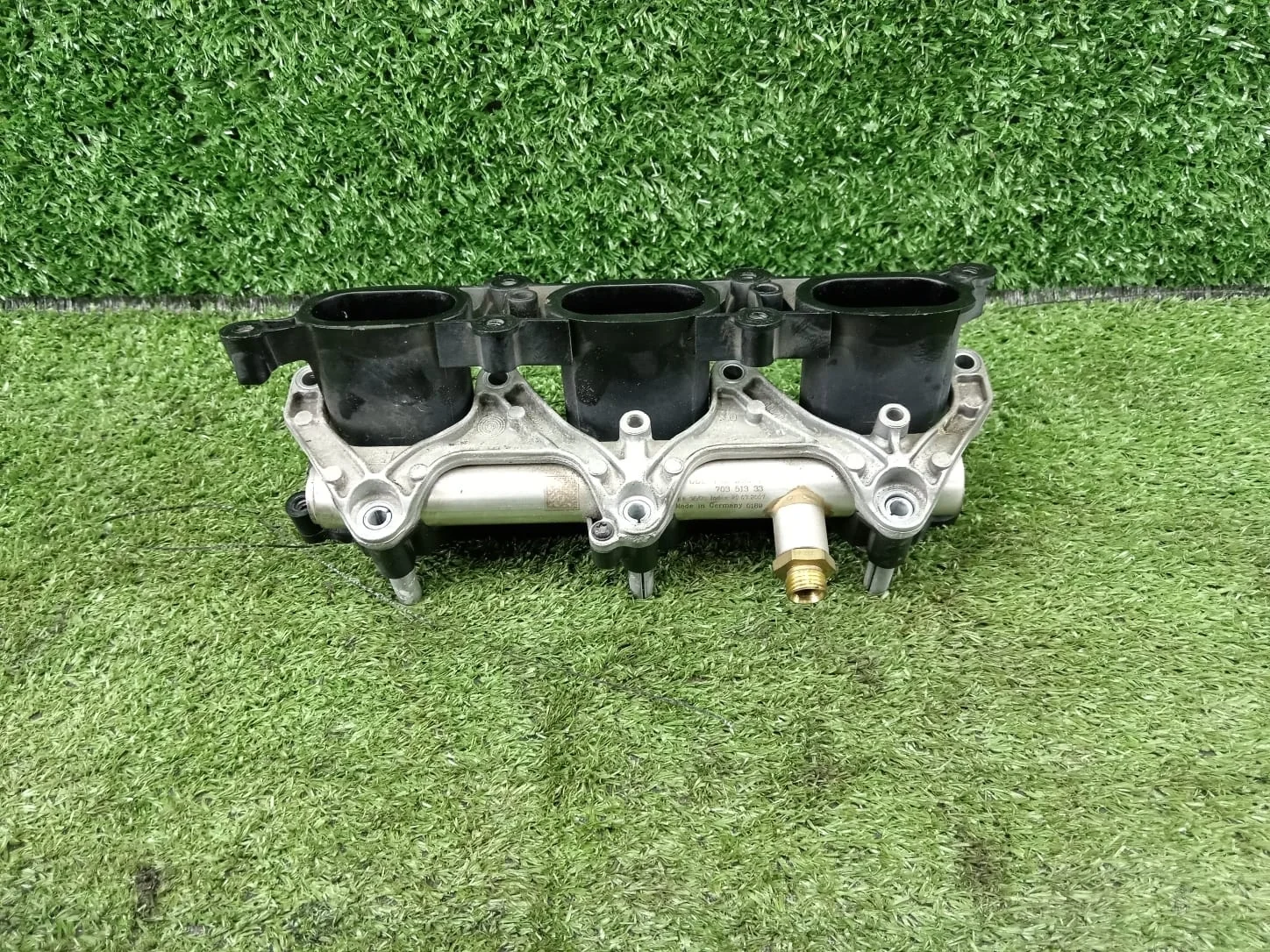 Коллектор впускной Audi A6 C6  CCE 4WD  06E130090F