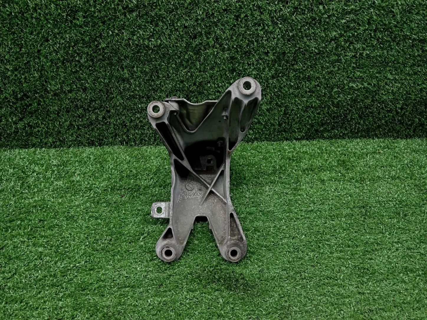 Кронштейн опоры ДВС Audi A5 8T  CDN 4WD  8K0199308BC