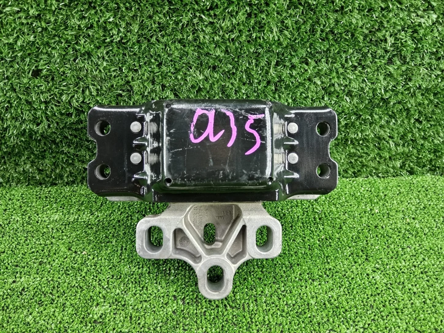 Подушка двигателя Audi TT 8J  CES 2WD  1K0199555AB