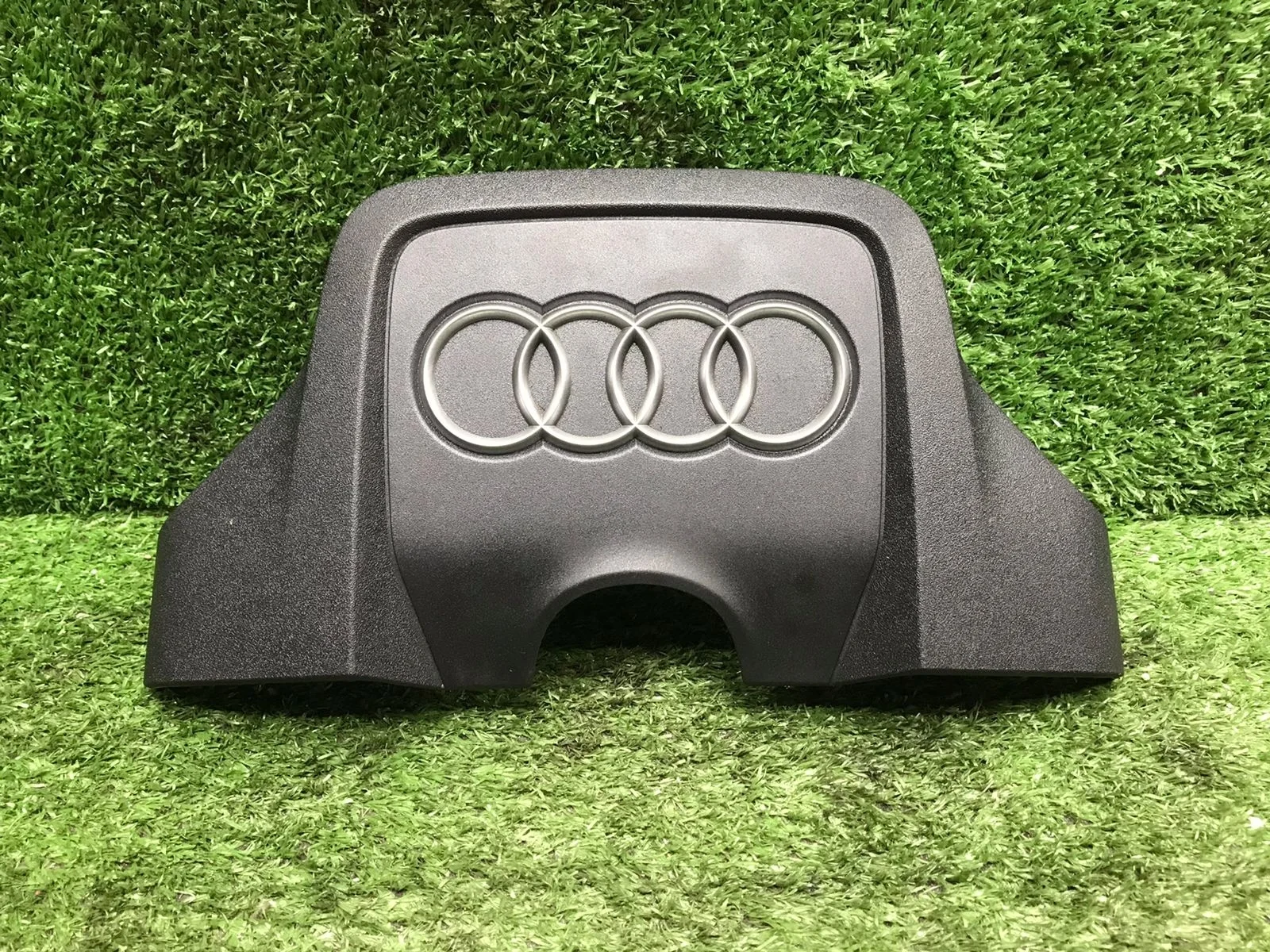 Декоративная крышка двигателя Audi A6 C6 4F CAJA 4WD C6 рестайлинг (2008—2011) 06E103926N
