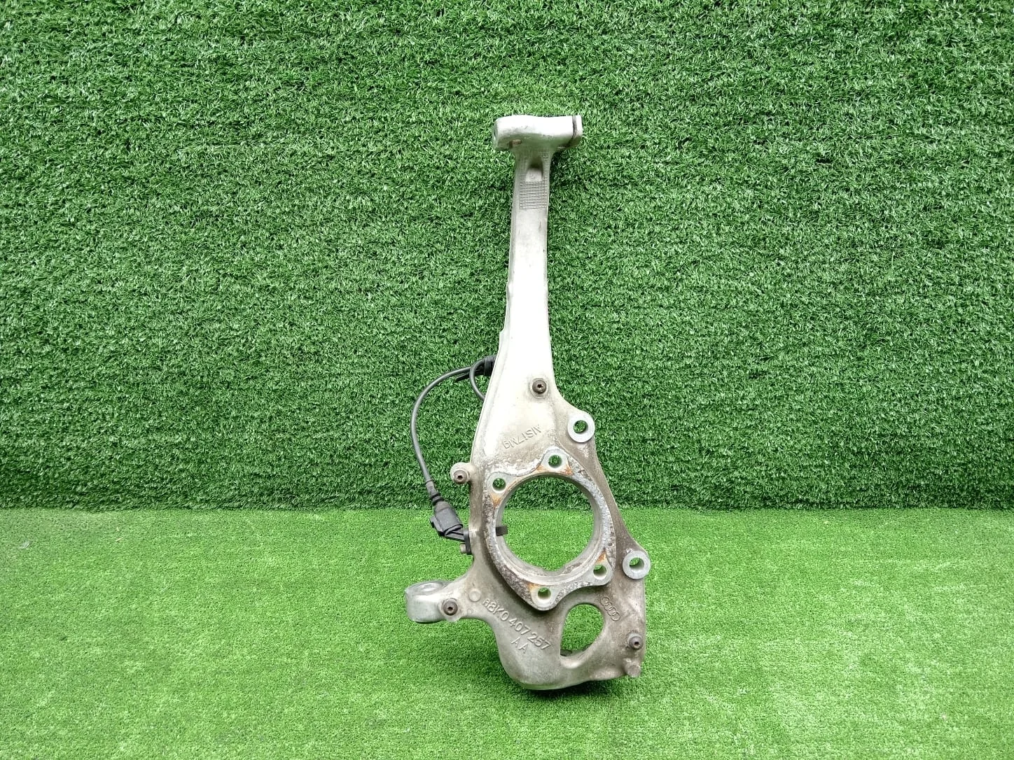 Кулак поворотный левый KTS Audi A4 A5 Q5 14mm Audi A4 B8 8K    8K0407253AA