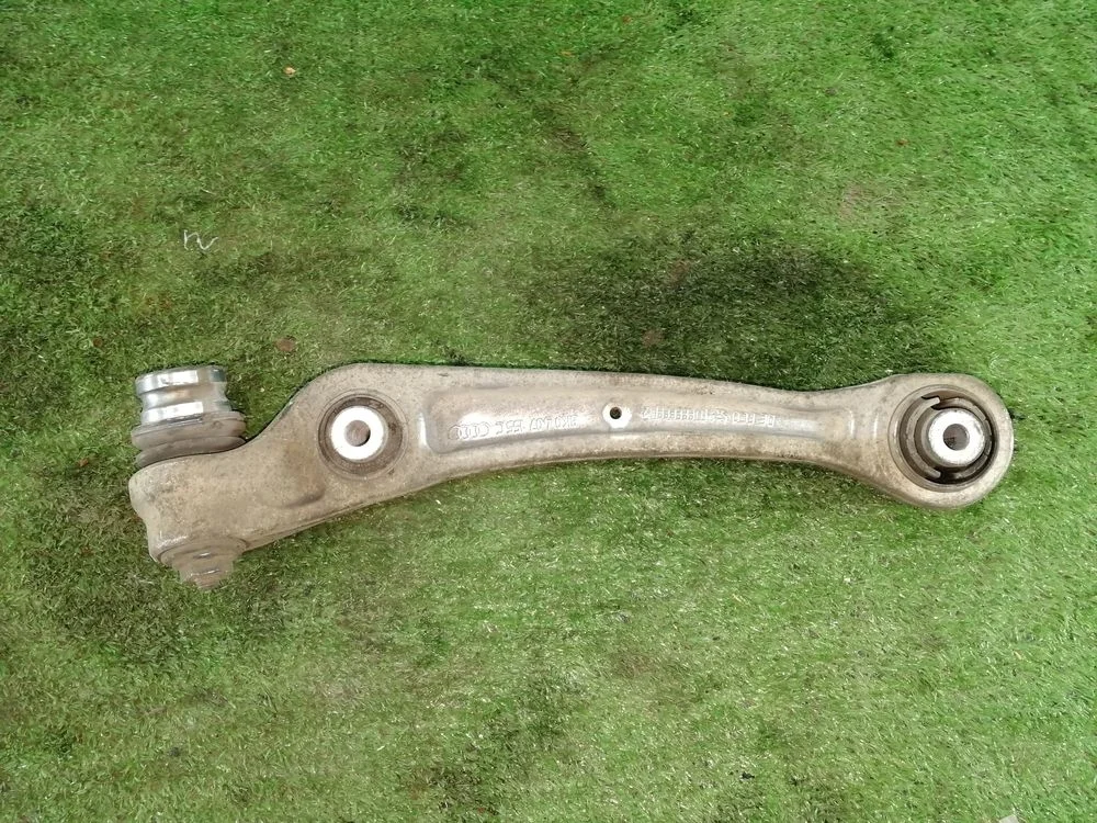 Рычаг поперечный передний Audi A4 B8 8K CDN 2WD B8 (2007—2011) 8K0407155C