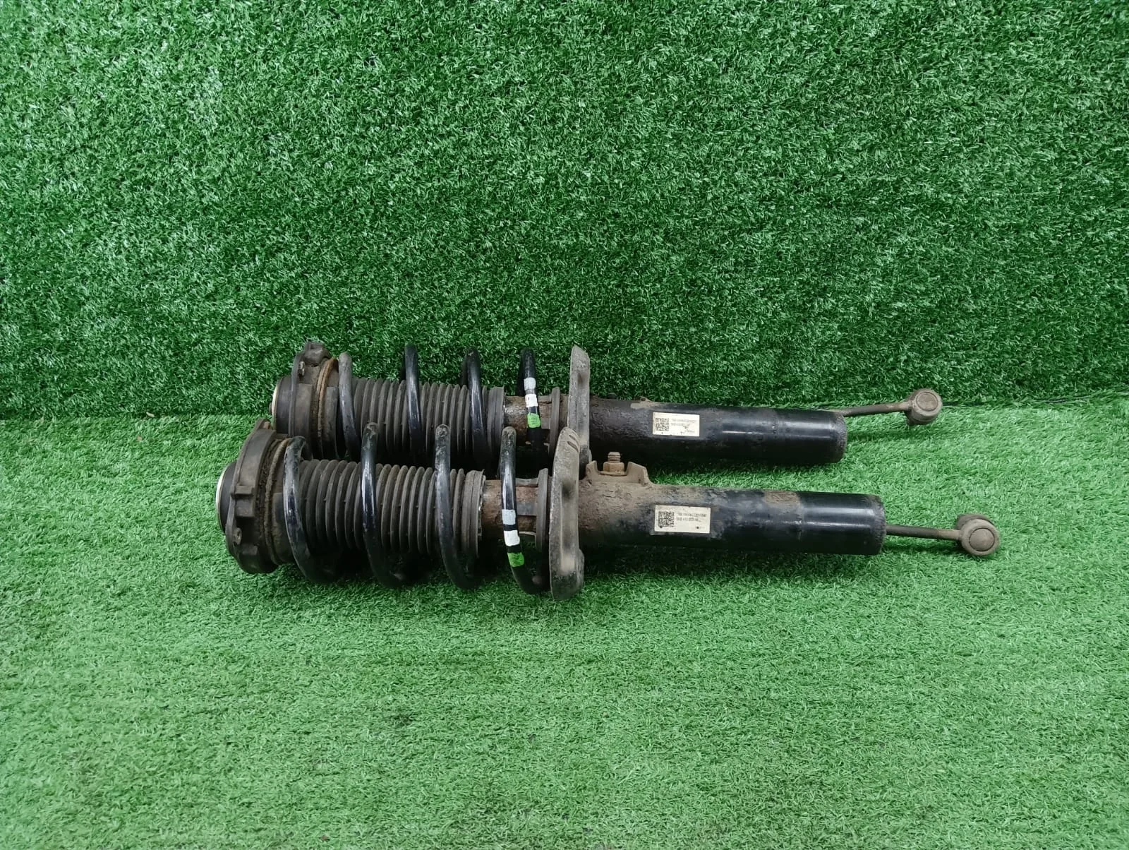 Стойки подвески передние комплект Audi Q3 Audi Q3 8U 8U CFFB 2WD  5N0413031AE