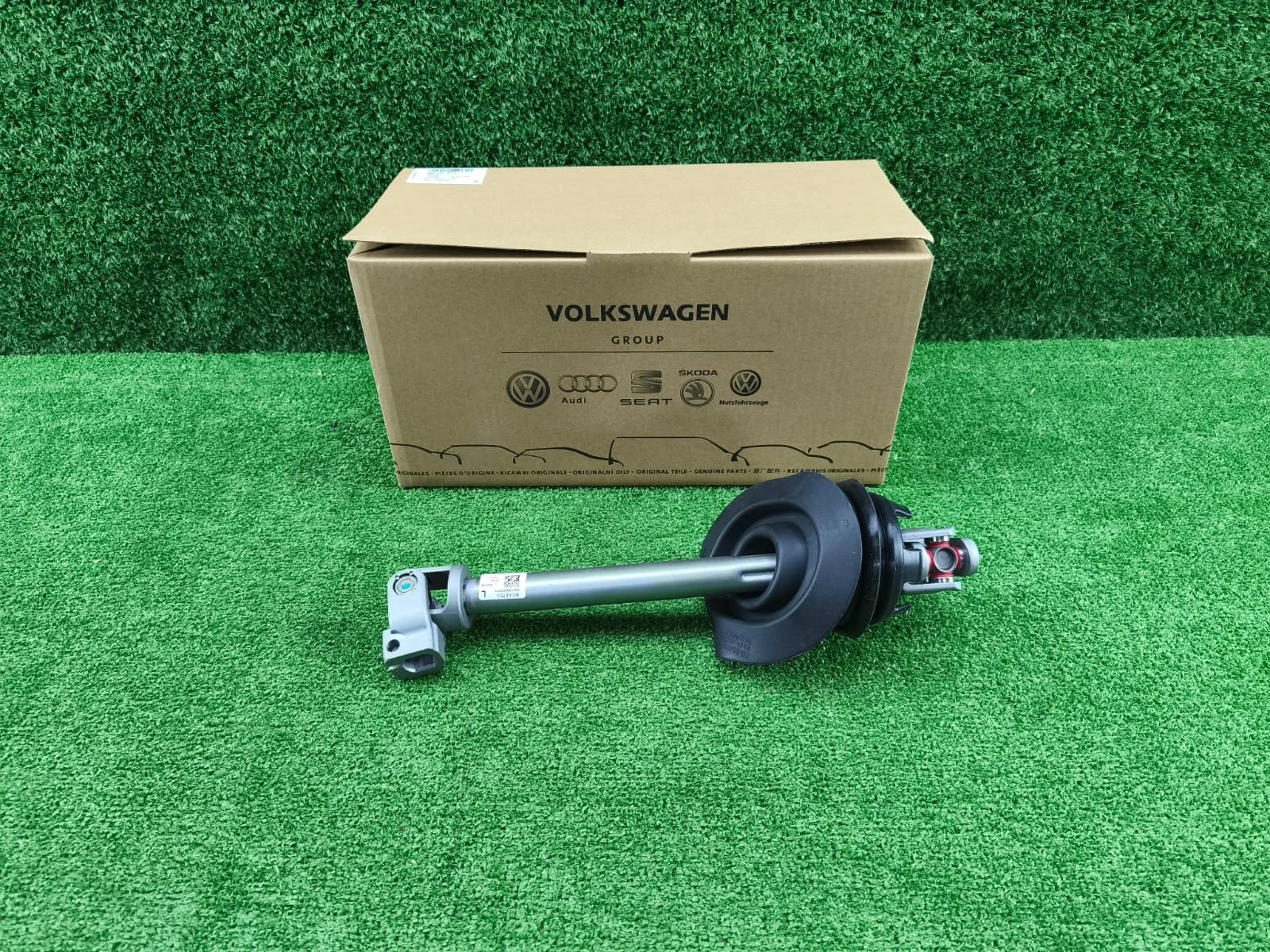 Вал рулевой карданчик Audi A4 B8 A5 8T  8K1419753A       8K1419753A