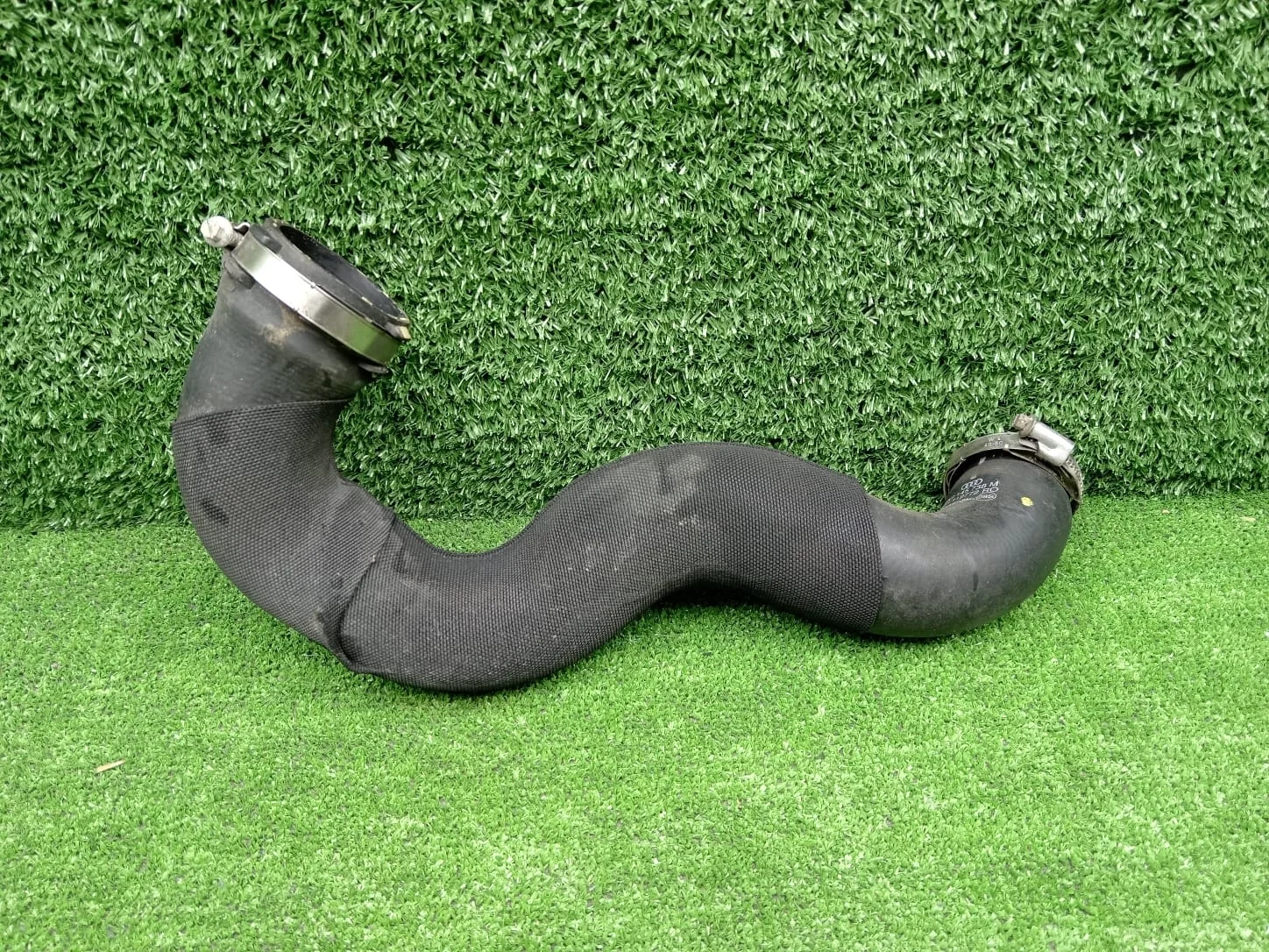 Патрубок интеркулера правый 8K0145738M Audi A4 B8 ALLROAD  CDNС 4WD  8K0145738M