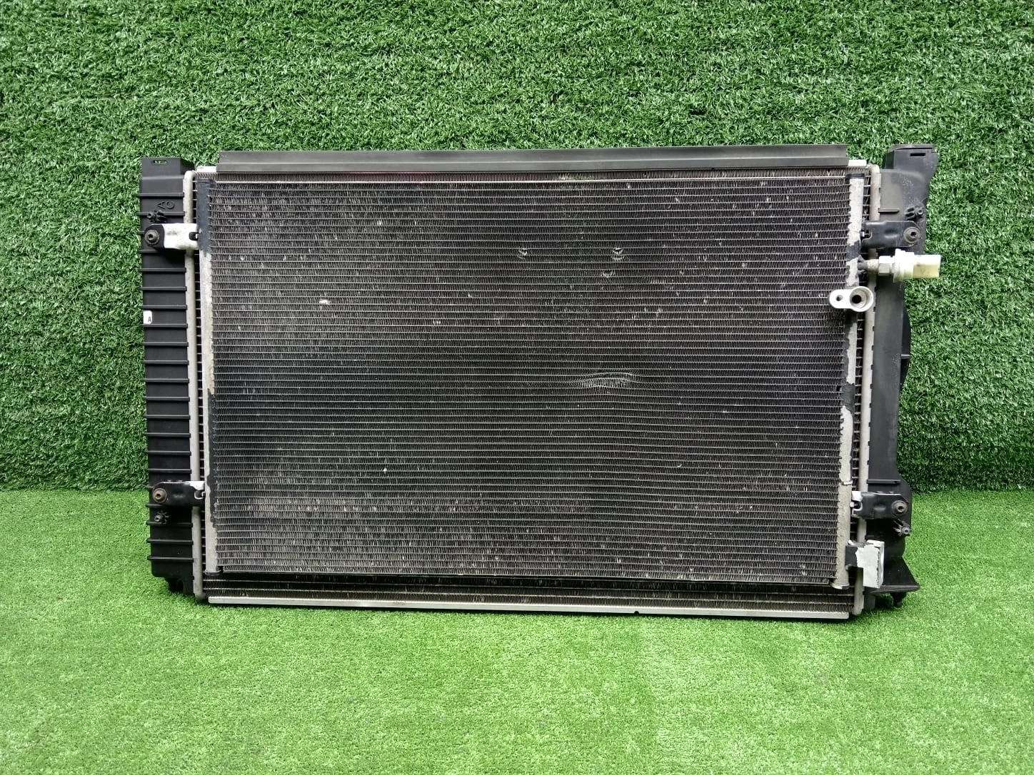 Кассета радиаторов Audi A6 C6 ALLROAD  AUK 4WD  4F0121251AA