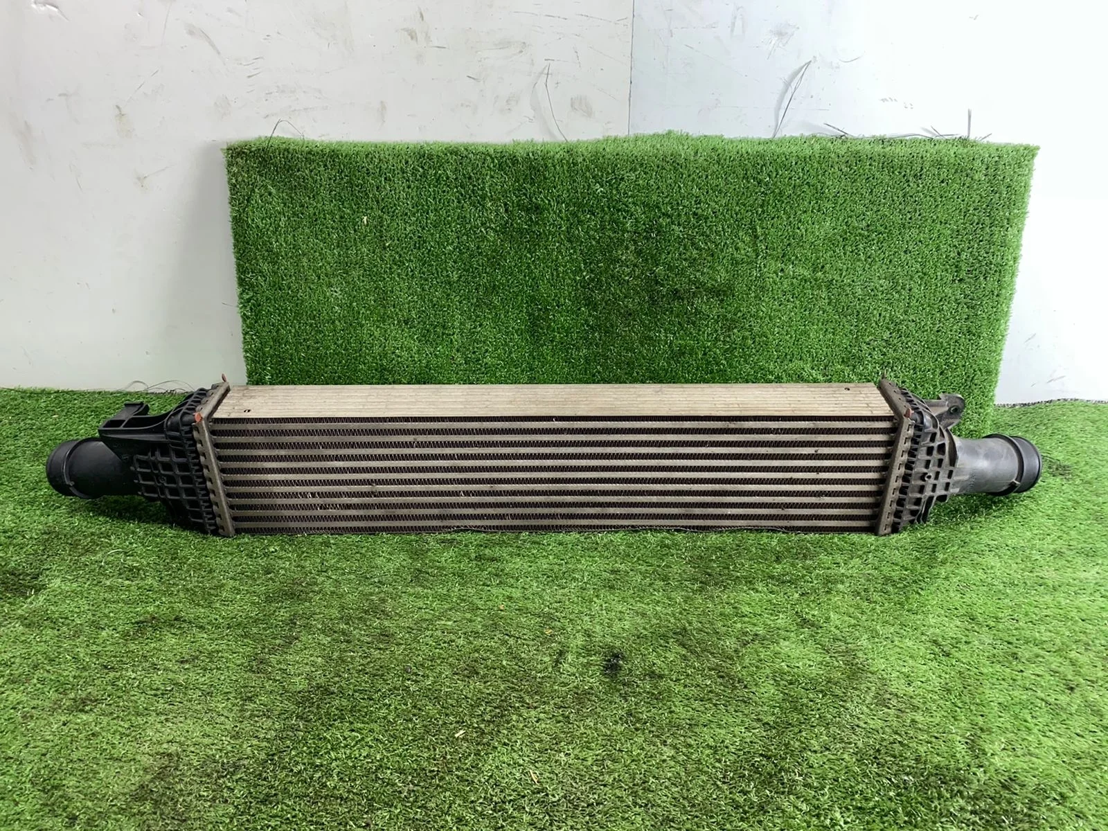 Радиатор интеркулера Audi A4 B8 A5 8T Audi A4 B8 8K CDH 2WD B8 (2007—2011) 8K0145805G