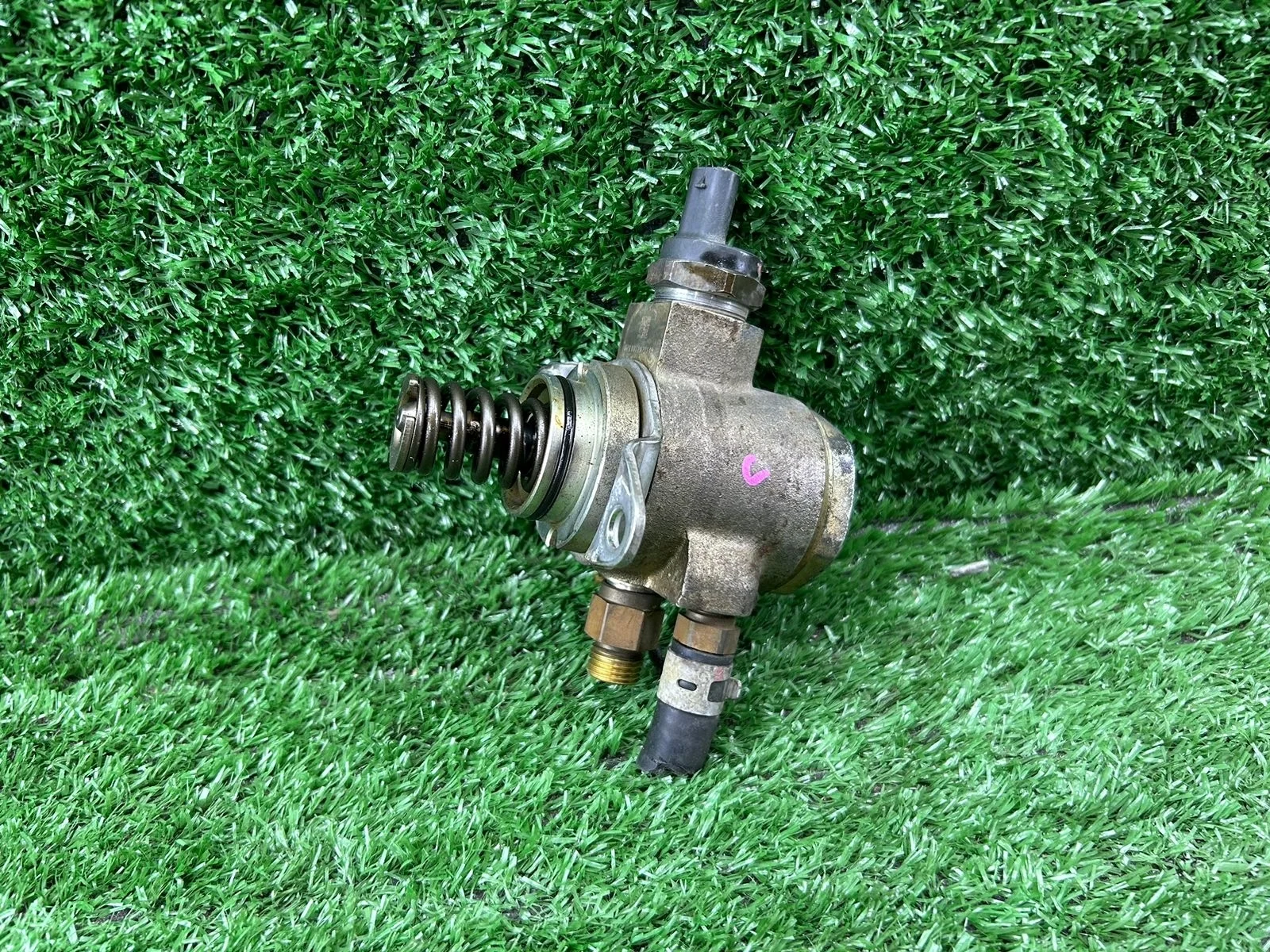 Насос топливный ТНВД 03C127026С Volkswagen Audi Skoda       03C127026C