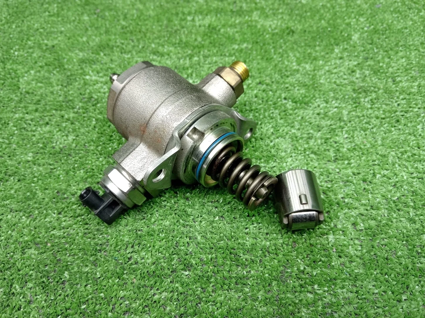 ТНВД насос топливный CDN CPS Audi Q3 8U  CPSA 4WD  06J127025G