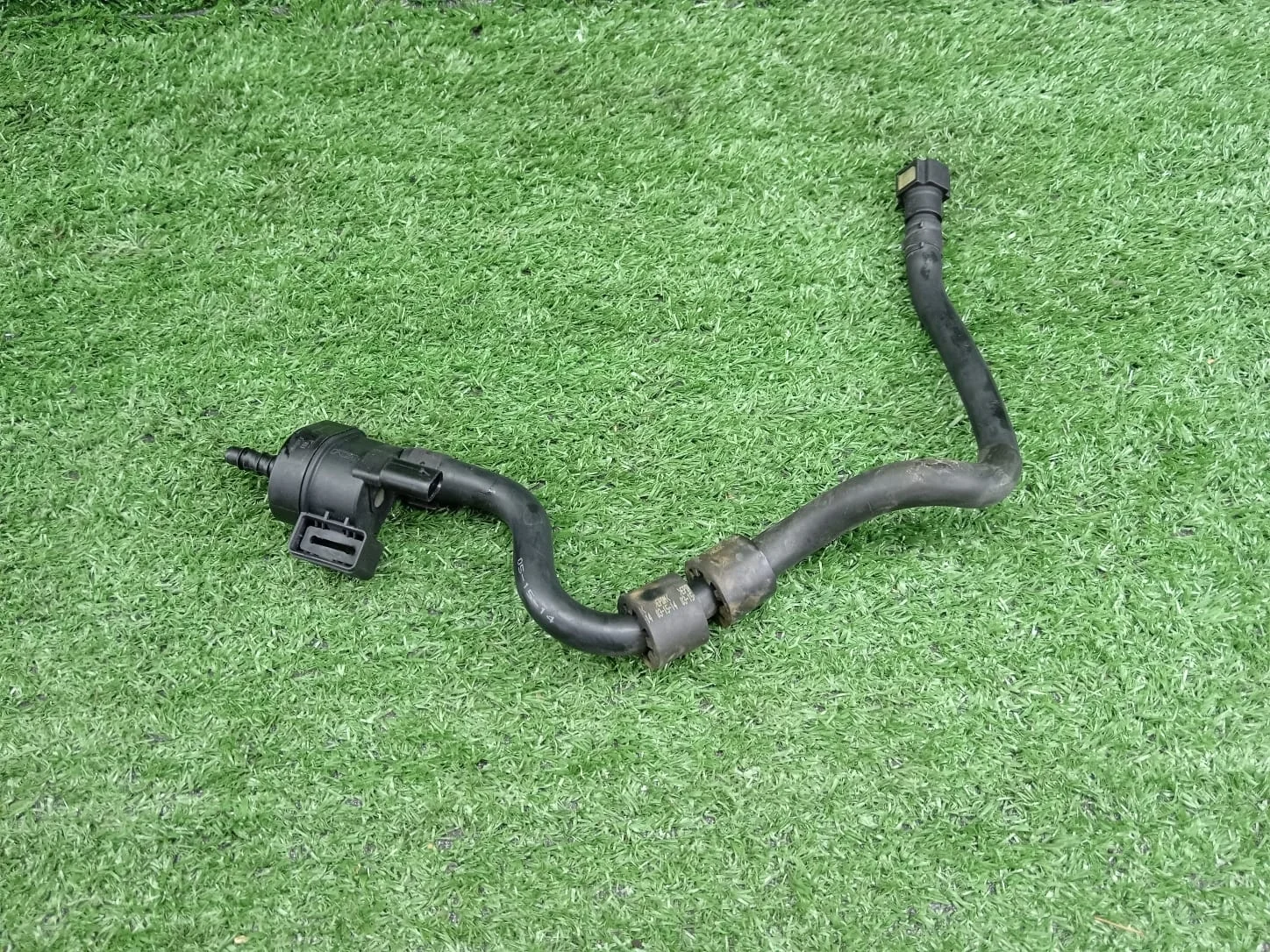 Клапан электромагнитный Audi S3 8V  CJXF 4WD  06H906517T