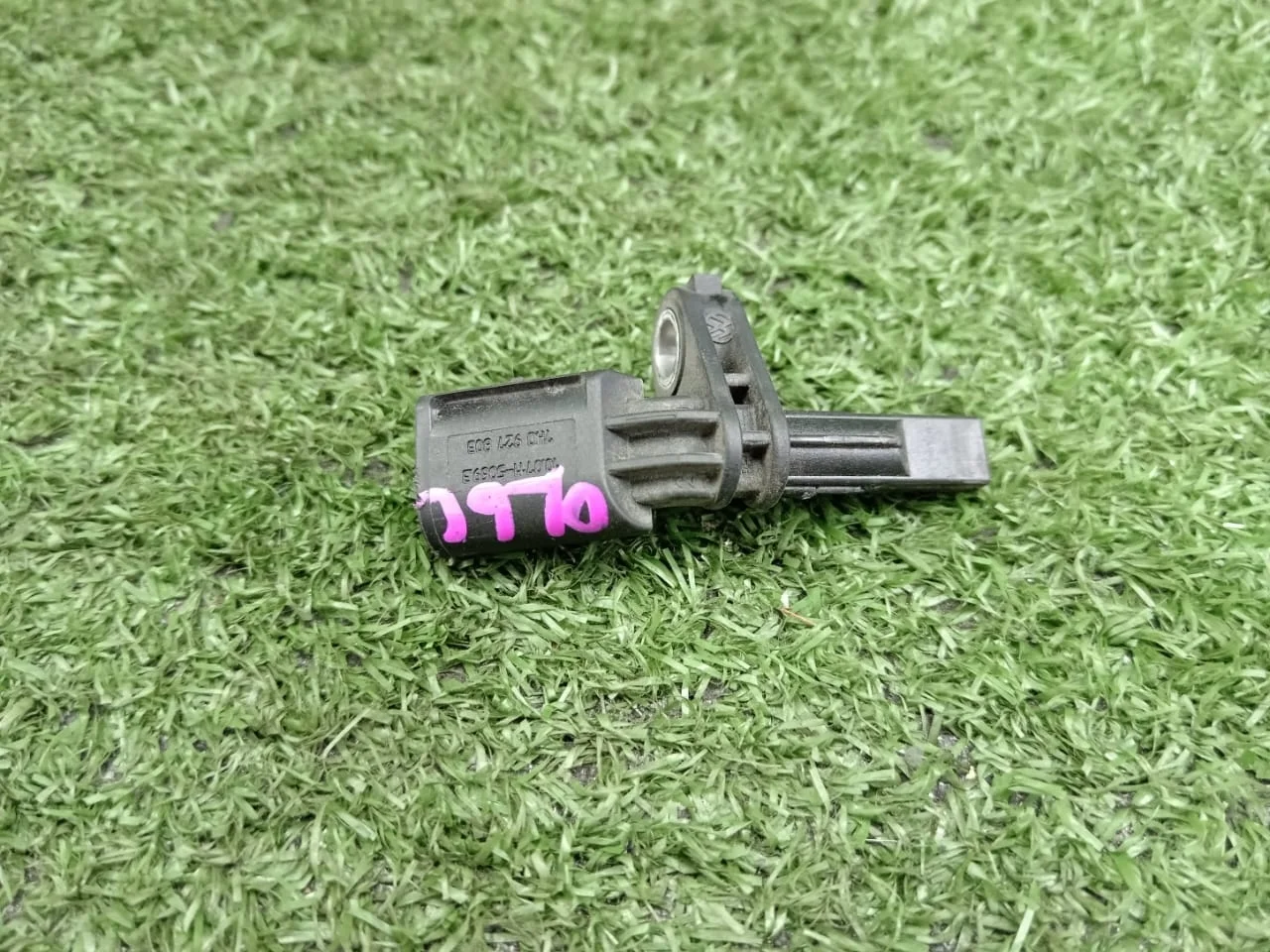 Датчик ABS передний левый Audi S3 8P  CDL 4WD  7H0927803