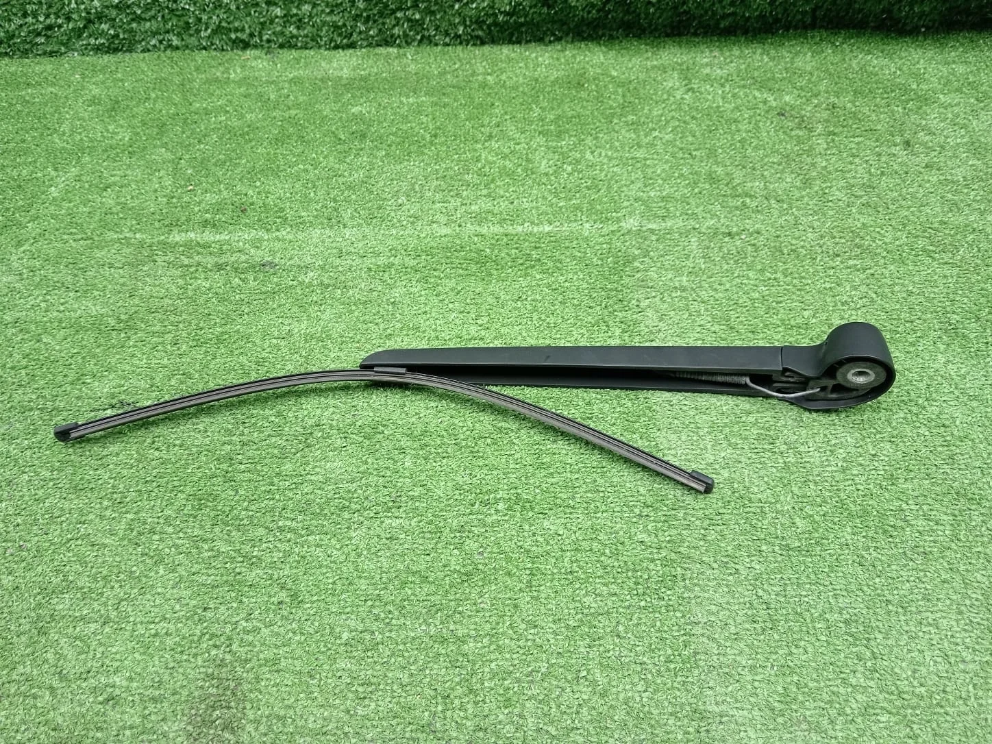 Поводок заднего стеклоочистителя Audi Q3 8U  CPSA 4WD  8U0955407