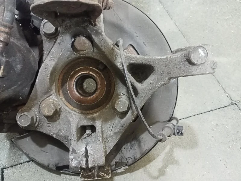 Поворотный кулак Opel Astra J 2015 13319481 ХЭТЧБЭК A16XER 1.6