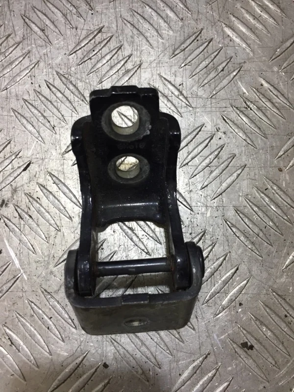 Петля двери Renault Megane 3 2009 804010018R ХЭТЧБЕК 1.5 K9K830 ДИЗЕЛЬ, задняя левая