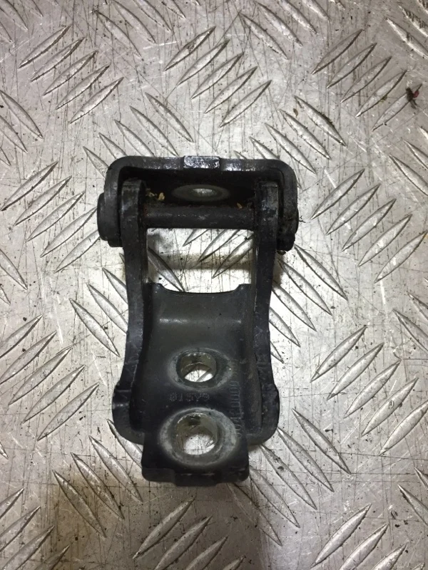 Петля двери Renault Megane 3 2009 804200013R ХЭТЧБЕК 1.5 K9K830 ДИЗЕЛЬ, передняя левая