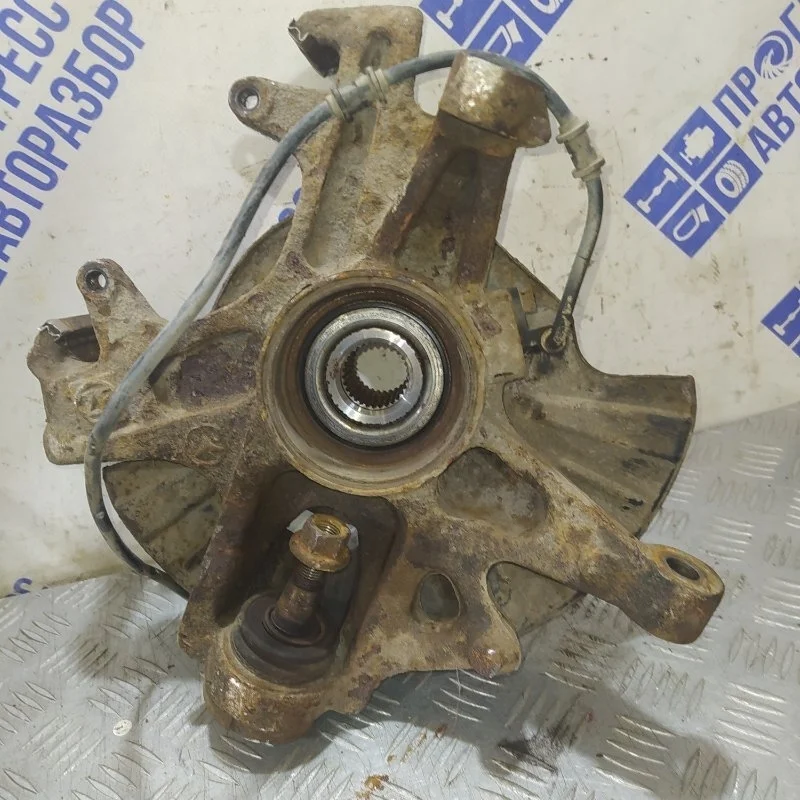 Поворотный кулак Mercedes-Benz Ml W163 1999 A1633300520 КРОССОВЕР 4.3 М113.942, передний правый