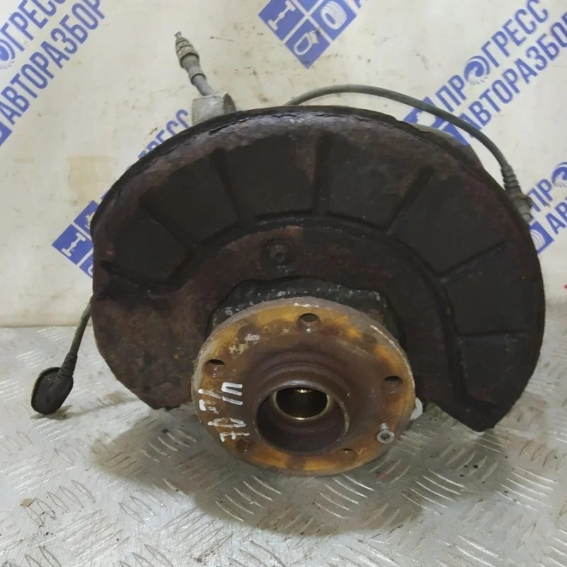 Поворотный кулак Volkswagen Passat B6 2006 3C0407254F СЕДАН 1.9 ДИЗЕЛЬ BXE, передний правый
