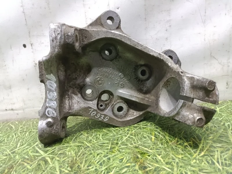 Поворотный кулак Bmw E91 2006 31216793923 УНИВЕРСАЛ 2.0 ДИЗЕЛЬ M47N2, передний левый