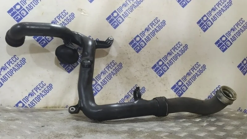 Патрубок Volkswagen Passat B6 2006 281002399 СЕДАН 1.9 ДИЗЕЛЬ BXE