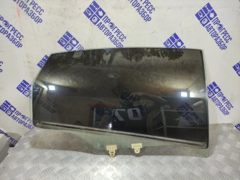 Стекло двери Nissan Teana J31 2006 823009W50A СЕДАН 2.3 VQ23DE, заднее правое