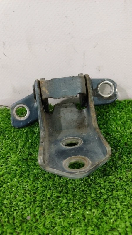 Петля двери Mazda 3 Bk 2006 F15158210C ХЭТЧБЭК 1.6 Z6, передняя левая