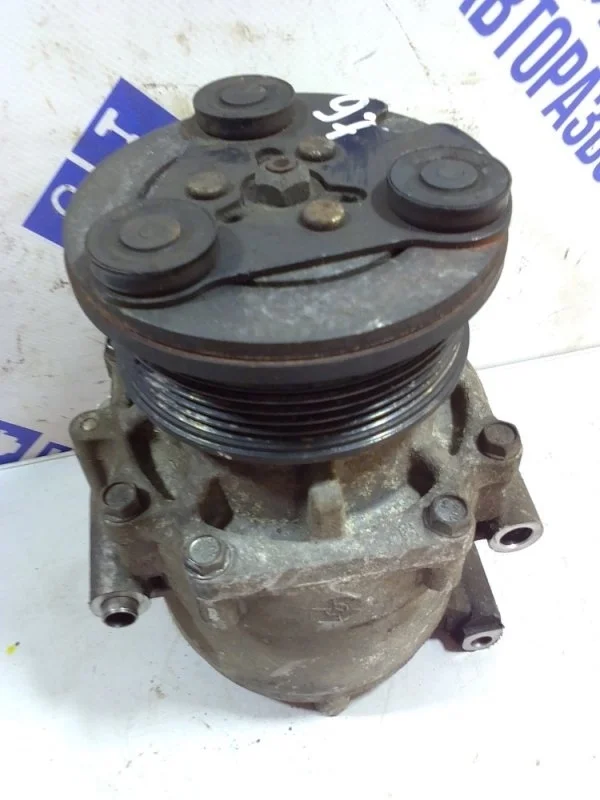Компрессор кондиционера Ford Fusion 2007 1710586 ХЭТЧБЕК 1.4L DURATEC 16V EFI DOHC (75/80PS)