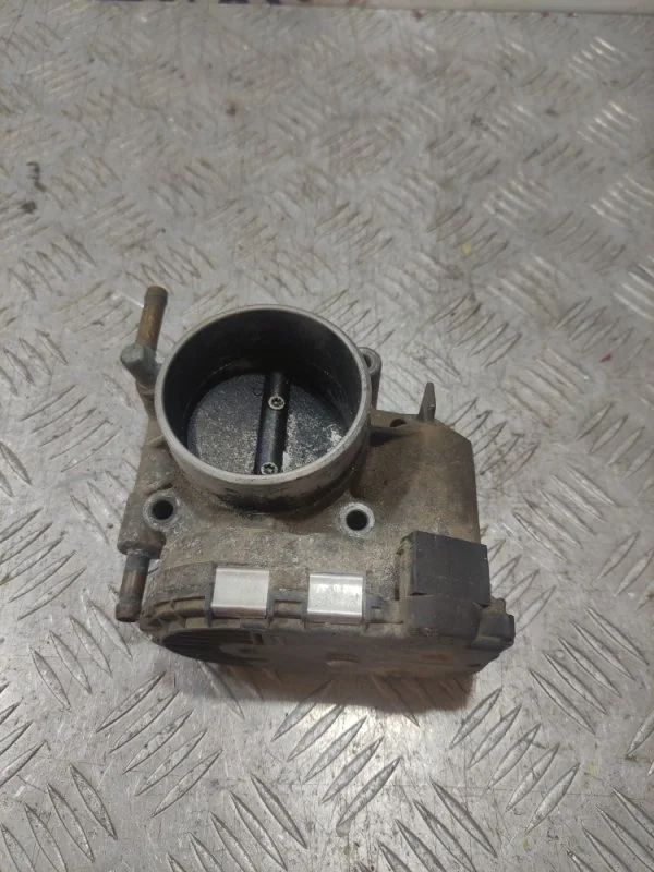 Дроссельная заслонка Ford Mondeo 3 2004 1360552 СЕДАН 1.8 130 DURATEC HESCI (130)