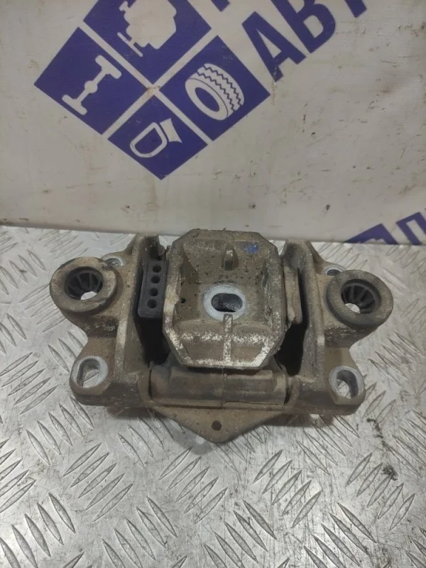 Подушка Ford Mondeo 3 2004 1232106 СЕДАН 1.8 130 DURATEC HESCI (130)
