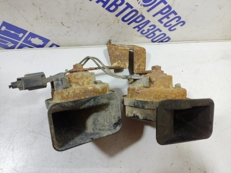 Звуковой сигнал Ford Mondeo 3 2004 1151835 СЕДАН 1.8 130 DURATEC HESCI (130)