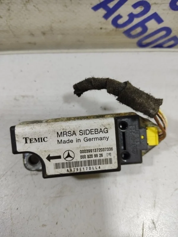 Датчик airbag Mercedes-Benz W202 1999 А0008209926 СЕДАН 1.8 M111.921, правый