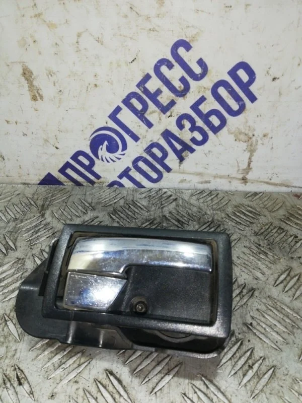 Ручка двери внутренняя Ford Mondeo 3 2005 1352104 СЕДАН 1.8, задняя правая