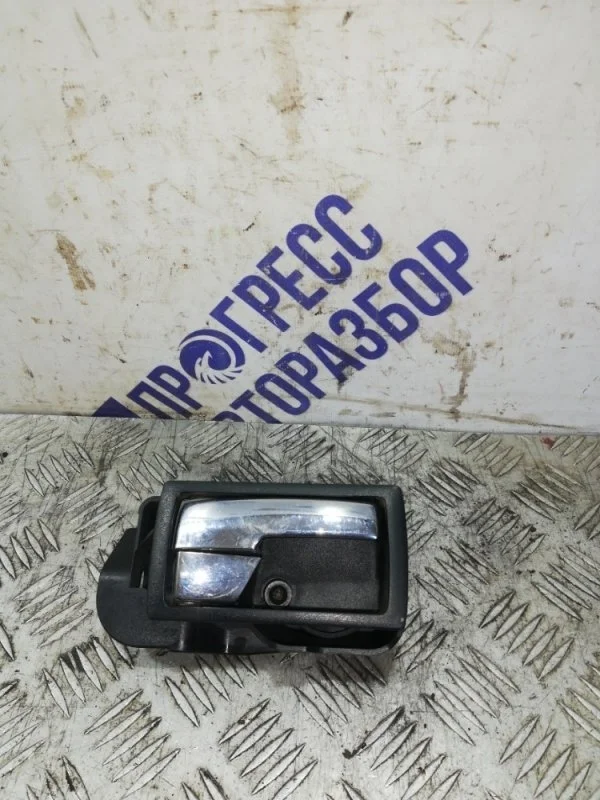 Ручка двери внутренняя Ford Mondeo 3 2005 1352104 СЕДАН 1.8, передняя правая