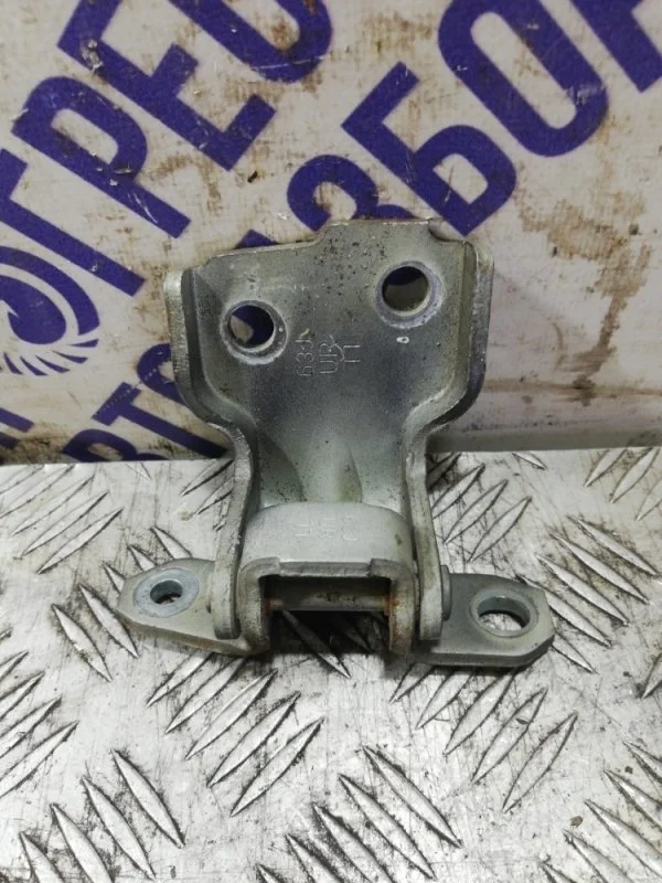 Петля двери Suzuki Sx4 2010 6931063JA0 ХЭТЧБЕК 1.6 RW416